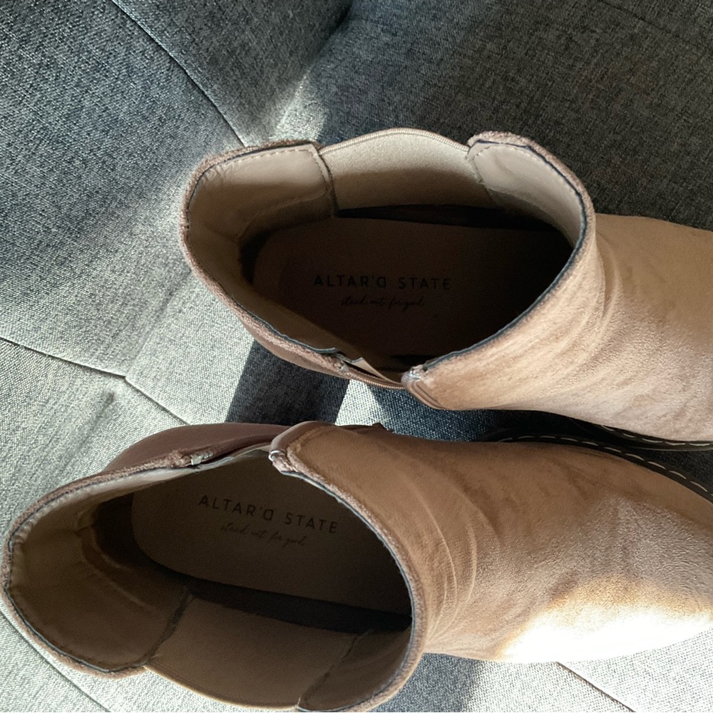 Booties - Picture 4 of 4